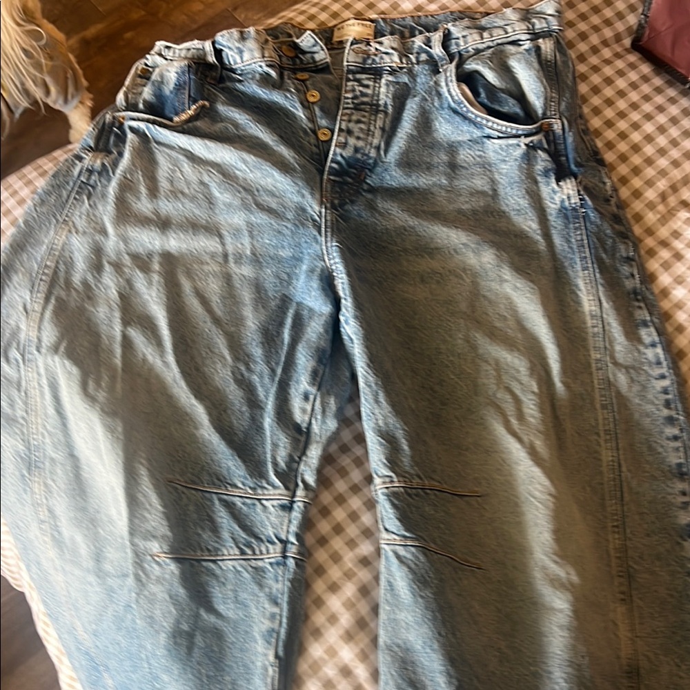 Free people barrel jeans size 33